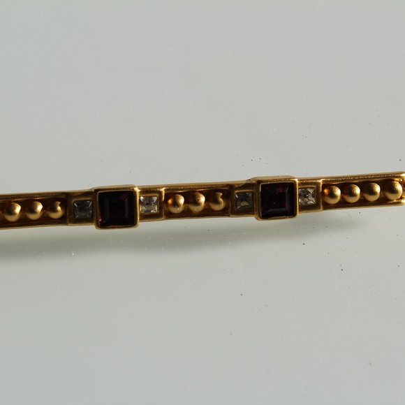 GIVENCHY PURPLE CLEAR RHINESTONE GOLD TONE THIN PIN BROOCH VERY UNIQUE - Picture 1 of 6